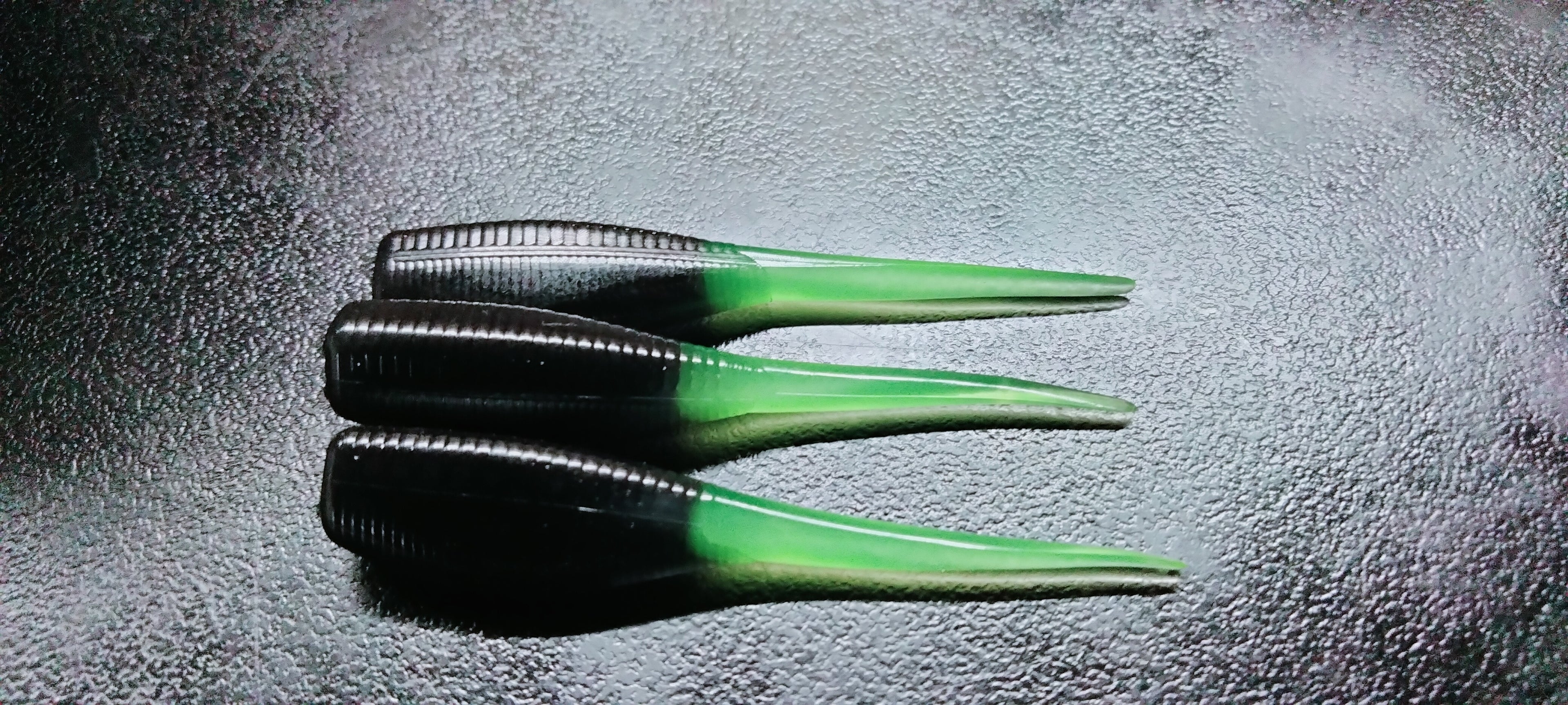 2" Crappie Slayer Black / Green Chartreuse Tail